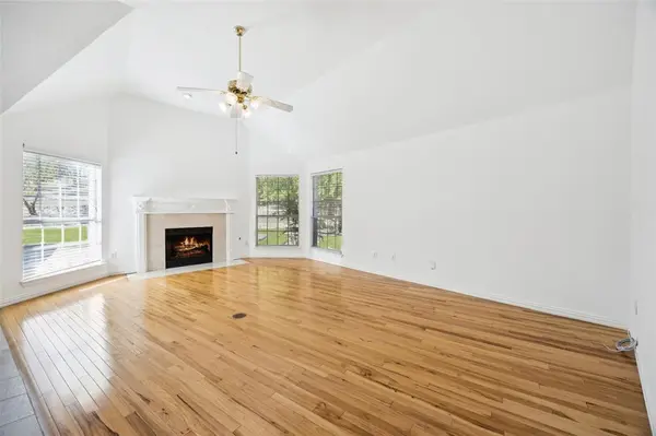 9325 Vista Circle, Irving, TX 75063