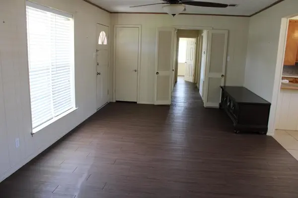 110 E Vanston Lane, Crandall, TX 75114