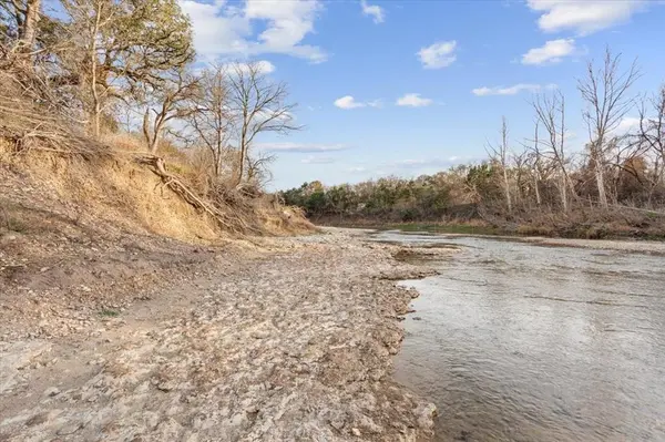 3692 Speegleville Road, Woodway, TX 76712