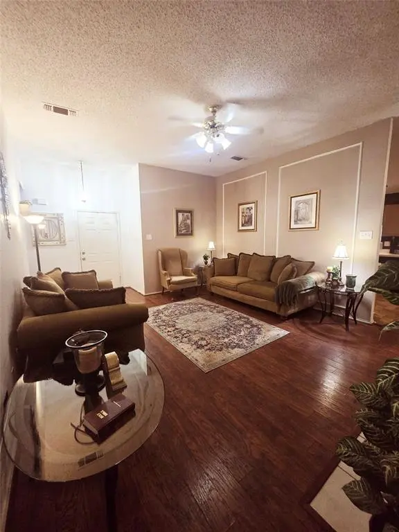 1115 Parker Court, Cedar Hill, TX 75104