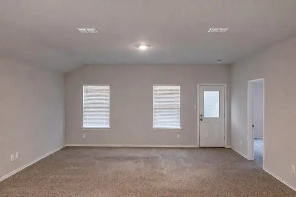 404 Beekeeper Drive, Fort Worth, TX 76131