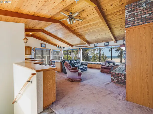 1080 SW NORWOOD DR, Waldport, OR 97394