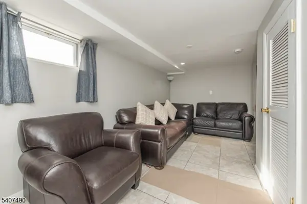 140 Jackson Ave, Woodland Park, NJ 07424