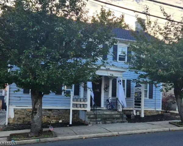 20 Leigh St #D, Clinton Town, NJ 08809