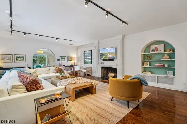 20 Barnsdale Rd, Millburn Twp., NJ 07078