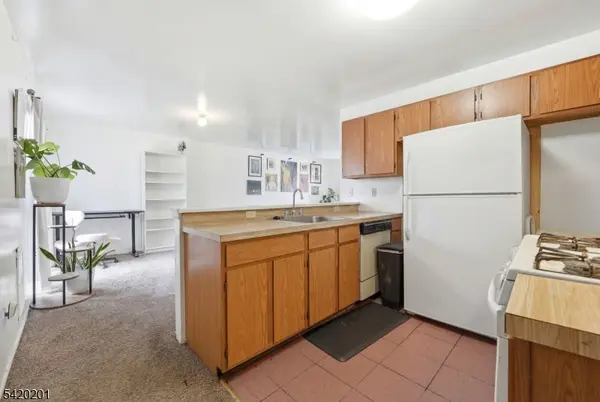 120 Carnegie Pl, Union Twp., NJ 07088