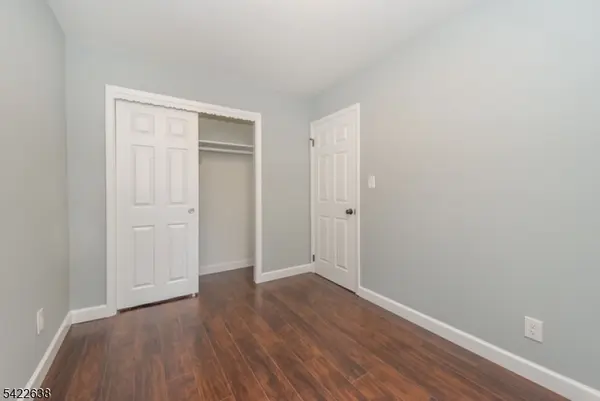 46 Center St, Clifton City, NJ 07011