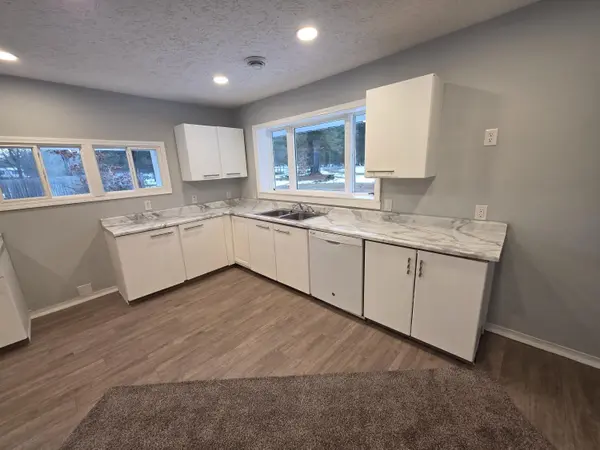 3696 S Locust AVE, Big Prairie Twp, MI 49337