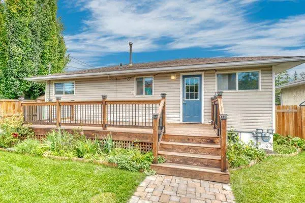 8319 Bowness RD, Calgary, AB T3B 0H5