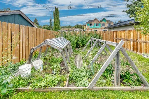 8319 Bowness RD, Calgary, AB T3B 0H5