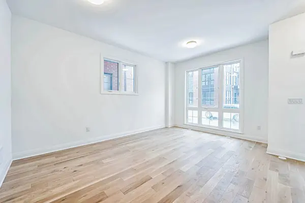 35 Alton CRES, Vaughan, ON L6S 3E7