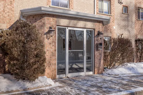 94 Sanford ST, Barrie, ON L4N 3C5