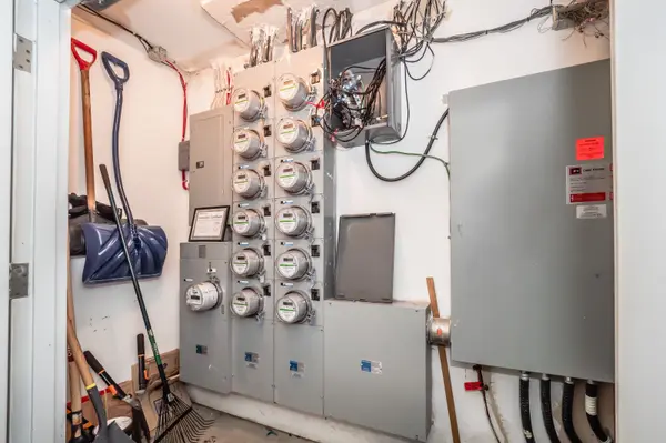 94 Sanford ST, Barrie, ON L4N 3C5