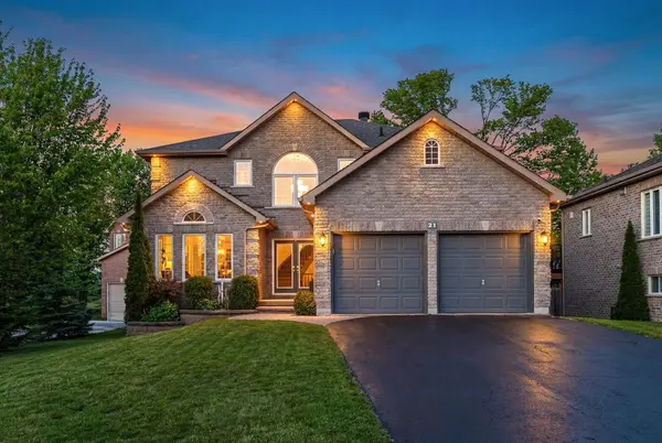 21 Tascona CT, Barrie, ON L4M 0C5