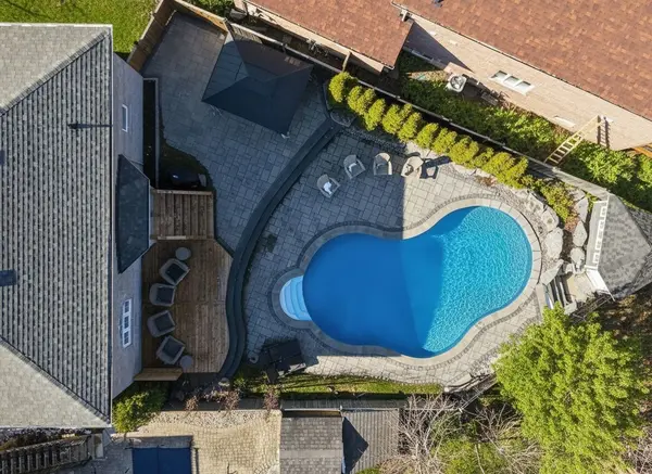 21 Tascona CT, Barrie, ON L4M 0C5