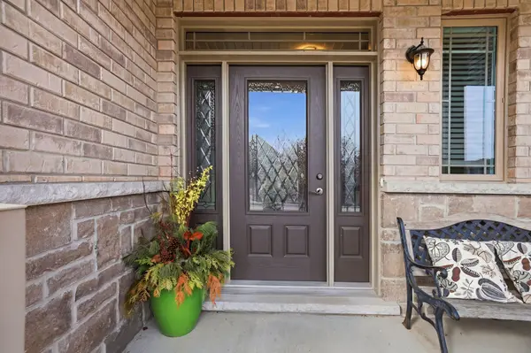 3 George Zubek DR, Collingwood, ON L9Y 1M5