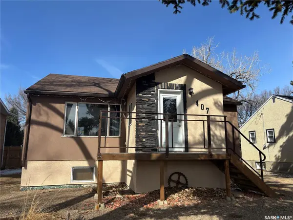 407 Maple STREET, Maple Creek, SK S0N 1N0