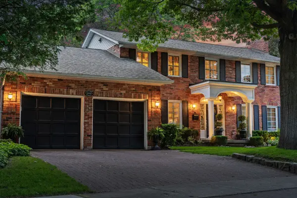 2305 Cheverie ST, Oakville, ON L6J 6C5