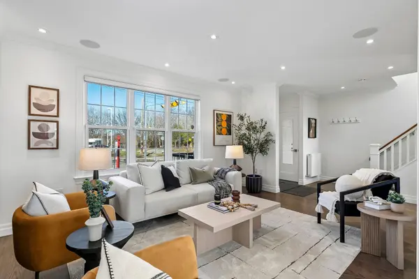 180 Windermere AVE, Toronto W01, ON M6S 3J7