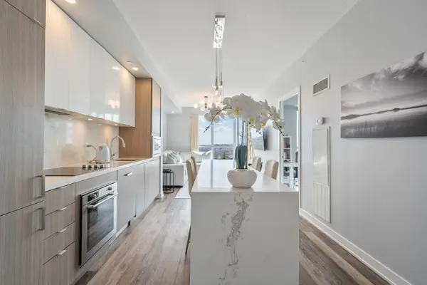 5220 Dundas ST #516, Burlington, ON L7L 0J4