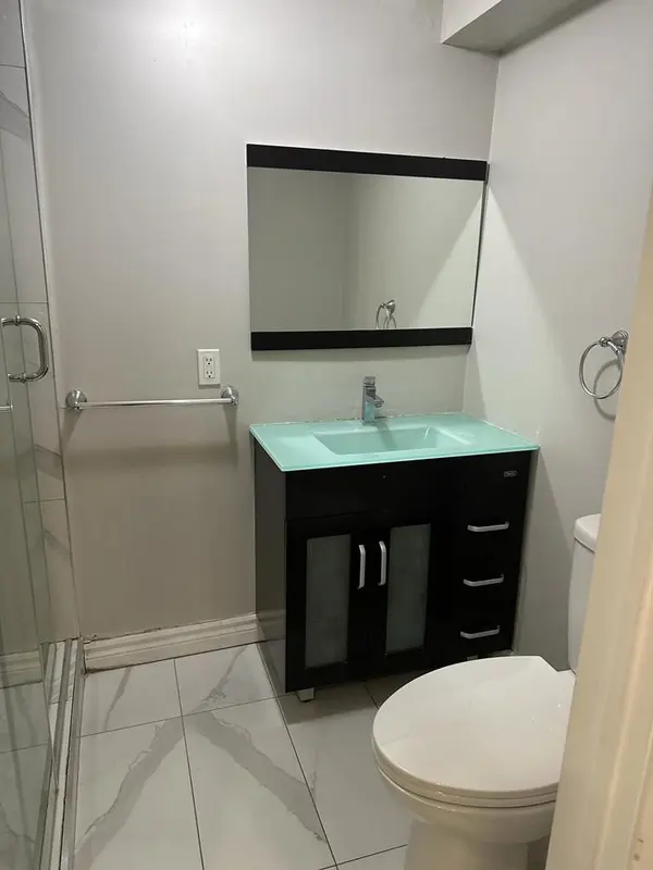 2349 Whaley Dr DR, Mississauga, ON L5B 2B3