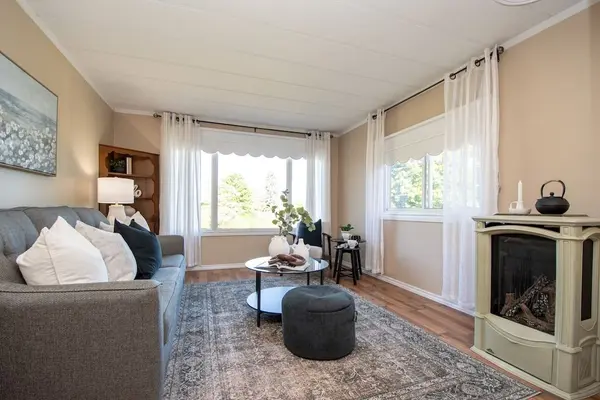 7 Marlene DR, Kawartha Lakes, ON L0A 1A0