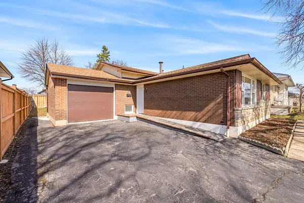 78 Cromwell CRES, Hamilton, ON L8G 2G2