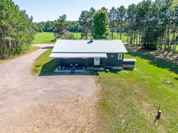 814 Sand RD, Bonnechere Valley, ON K0J 1T0