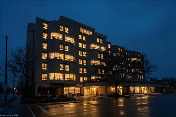 10 John ST #206, Hamilton, ON L9H 6J3