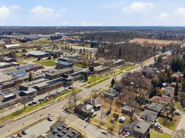 33 College AVE W, Guelph, ON N1G 1R8