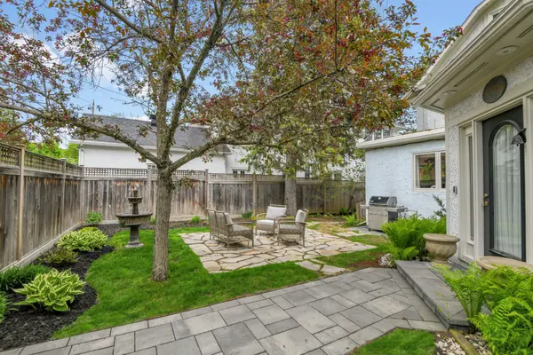 598 Queen Elizabeth DR, Glebe - Ottawa East And Area, ON K1S 3N5