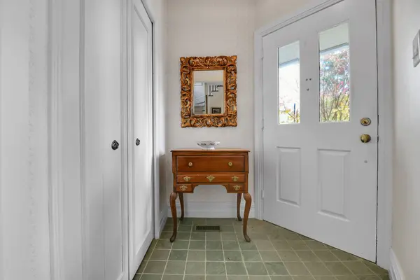 598 Queen Elizabeth DR, Glebe - Ottawa East And Area, ON K1S 3N5