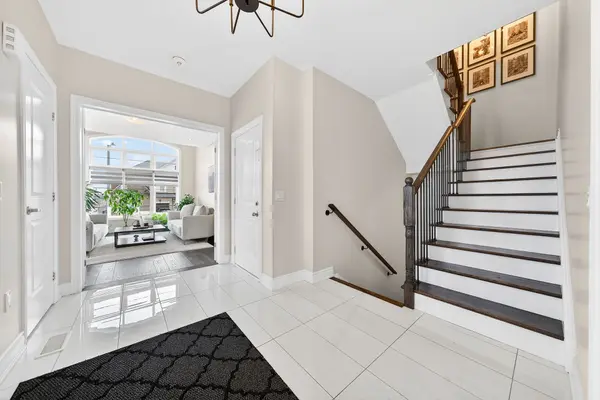 140 Robertson RD, Hamilton, ON L9K 0J7