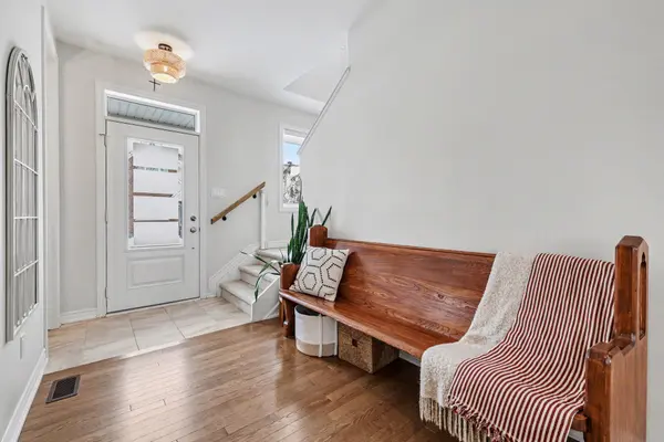 206 Douglas Fir ST, Barrhaven, ON K2J 6P9