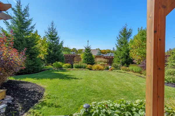 5 Braeside CRES, Huntsville, ON P1H 0C5