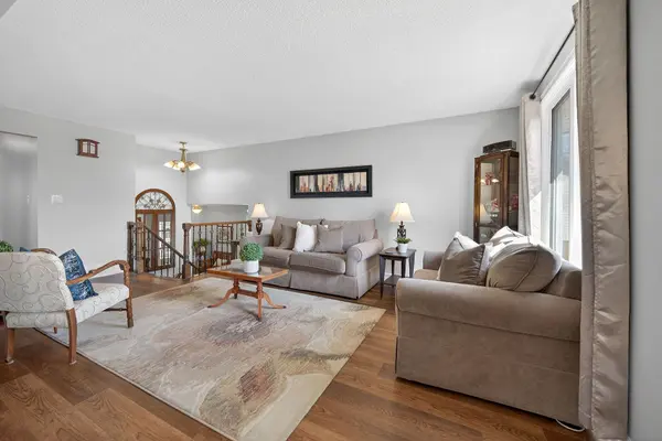 6 Barbara ST, West Lincoln, ON L0R 2A0