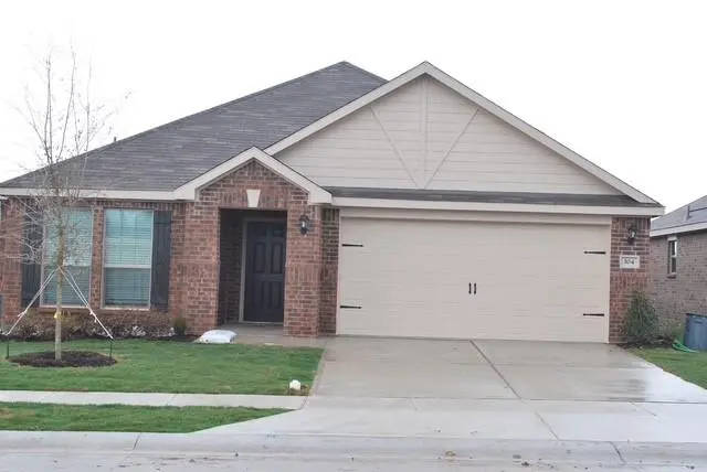 104 Magnolia Drive, Sanger, TX 76266