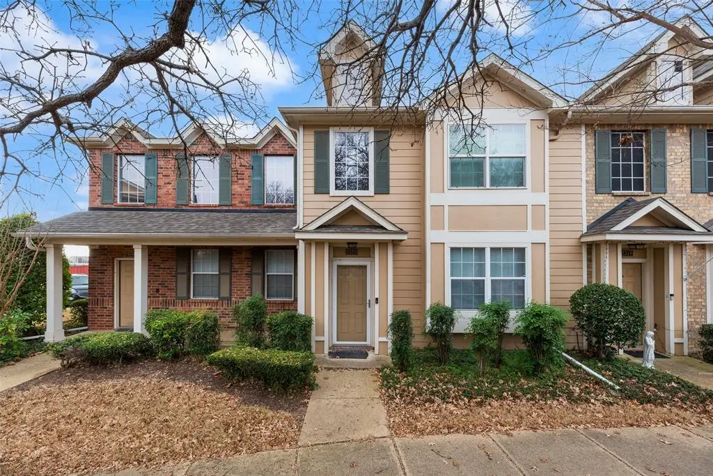 2320 Durango Ridge Drive, Bedford, TX 76021