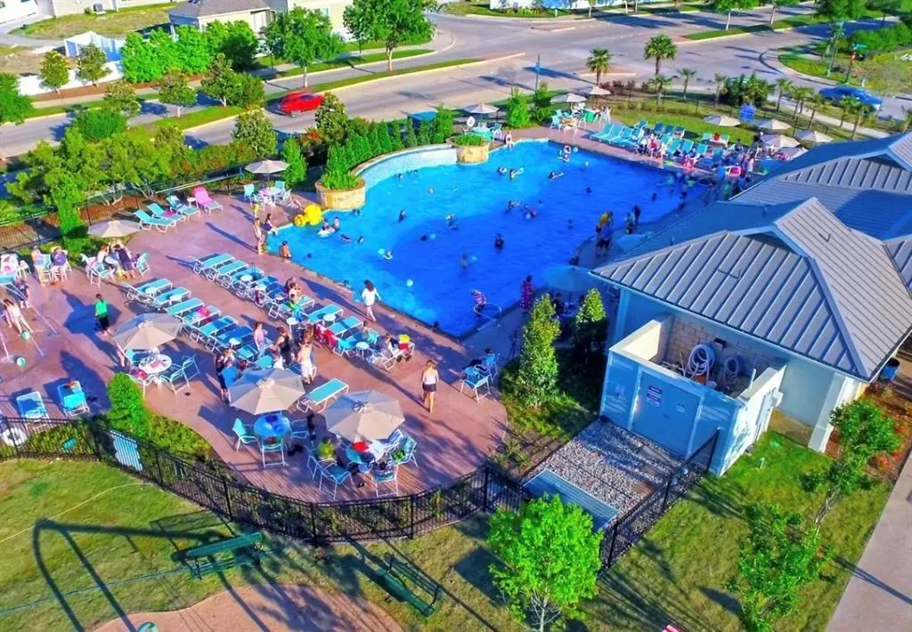 1305 Live Oak Lane, Savannah, TX 76227