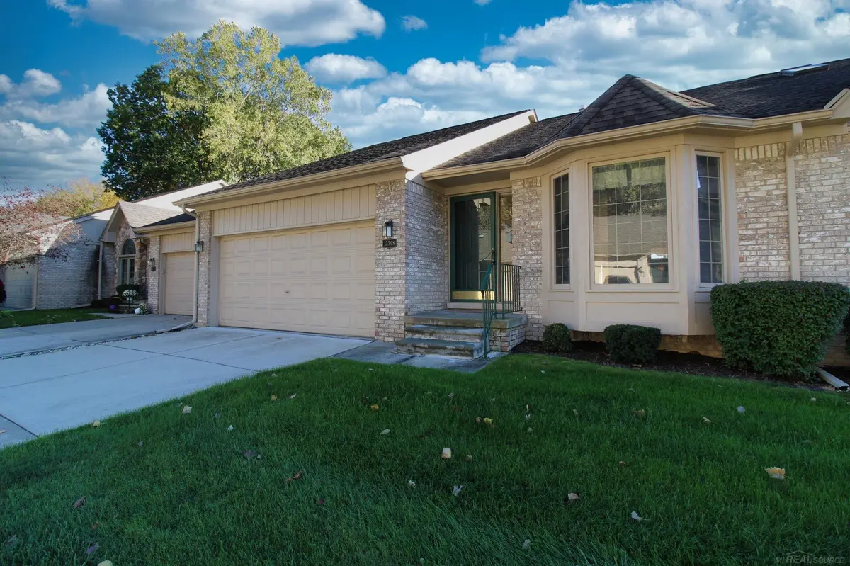 15568 Austin CT, Clinton Twp, MI 48035