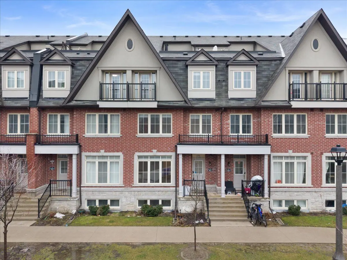8 Eaton Park LN #17, Toronto E05, ON M1W 0A5