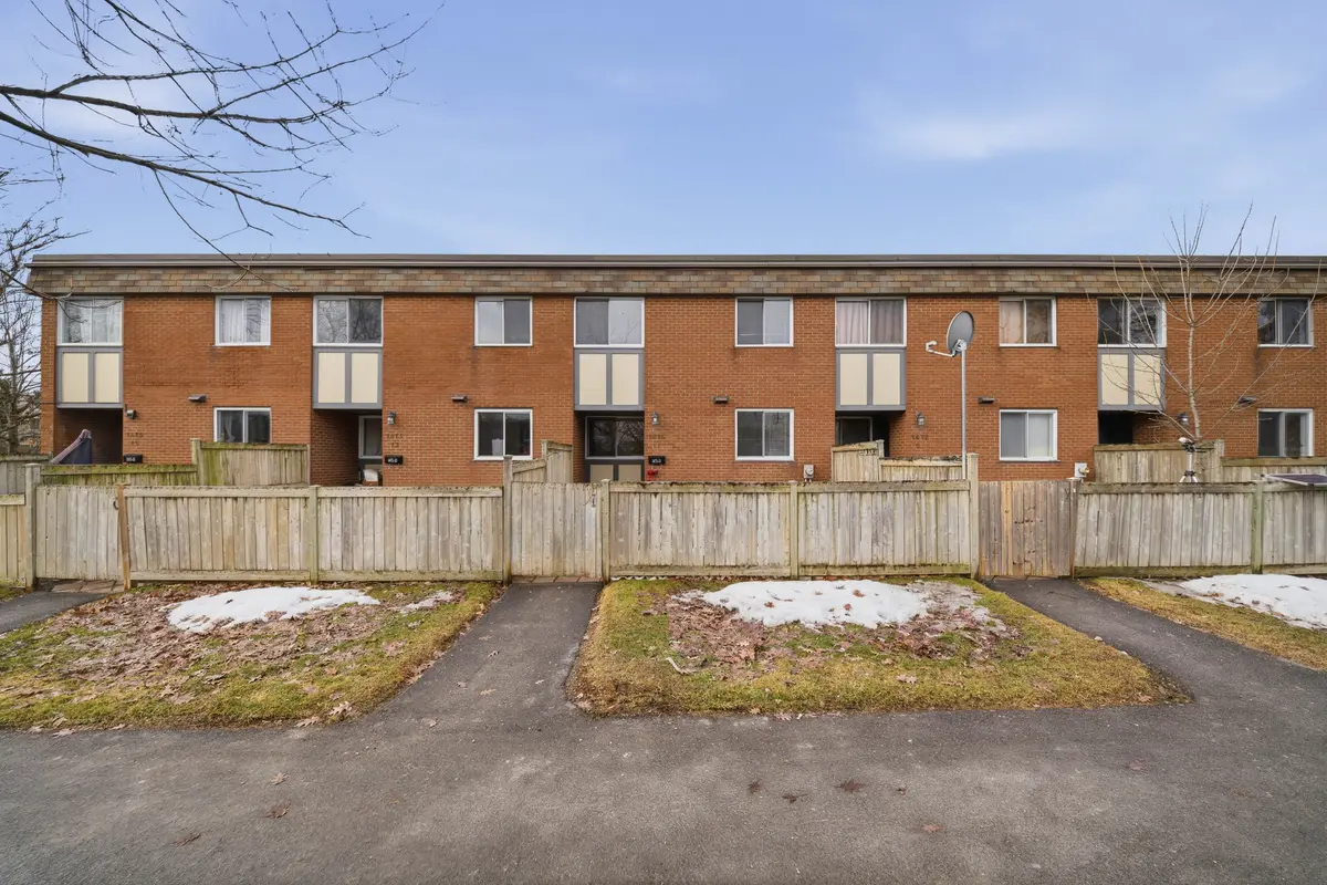 1675 Heatherington RD #11, Hunt Club - South Keys And Area, ON K1V 8V8