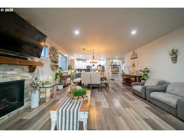 459 NE CEDAR ST, Sublimity, OR 97385