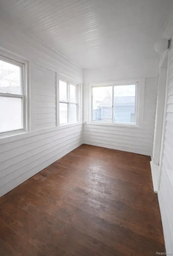 764 White AVE, Lincoln Park, MI 48146