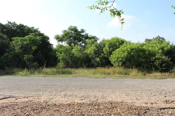 2702 Brazos River Drive, Granbury, TX 76048