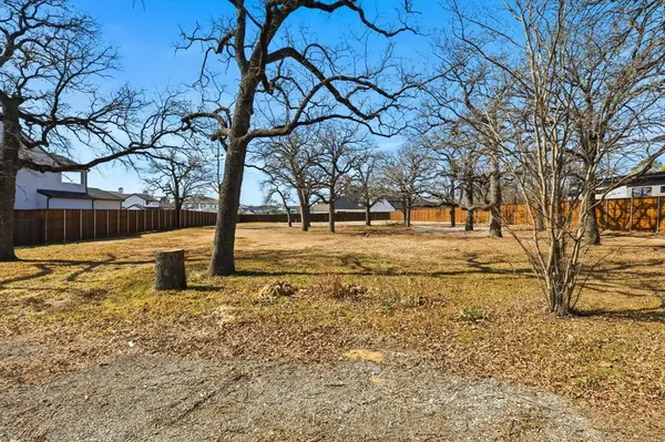 320 Shady Oaks Drive, Southlake, TX 76092