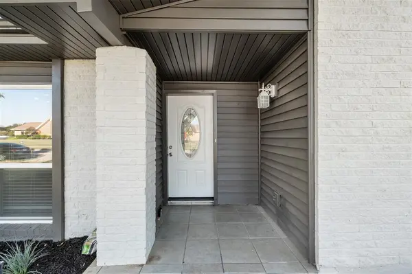 2008 E Peters Colony Road, Carrollton, TX 75007