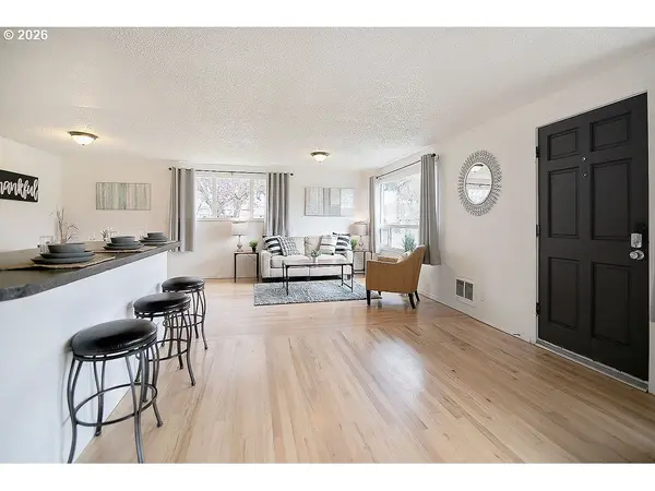 1925 28TH AVE, Longview, WA 98632