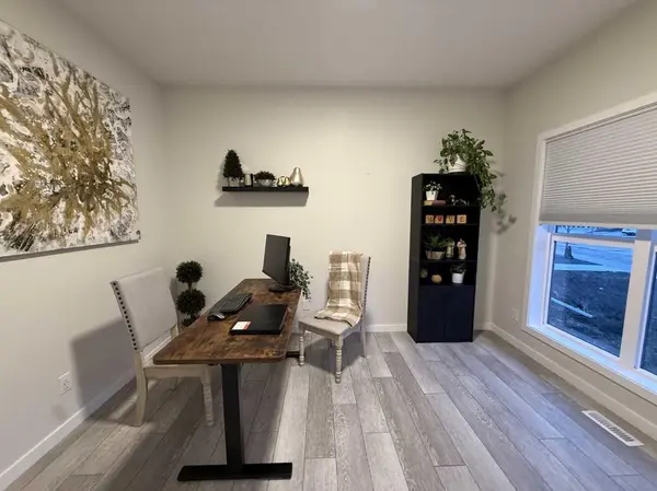 321 Magnolia WAY SE, Calgary, AB T3M 3S6