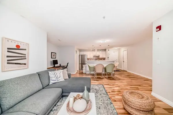 290 Shawville WAY SE #212, Calgary, AB T2Y3Z9